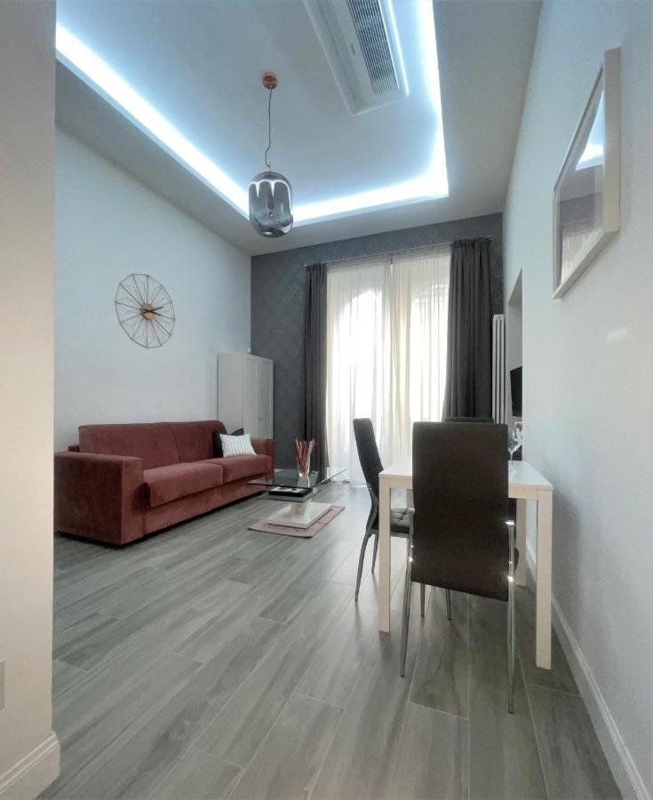 Duomo Platinum Apartments Naples Room photo